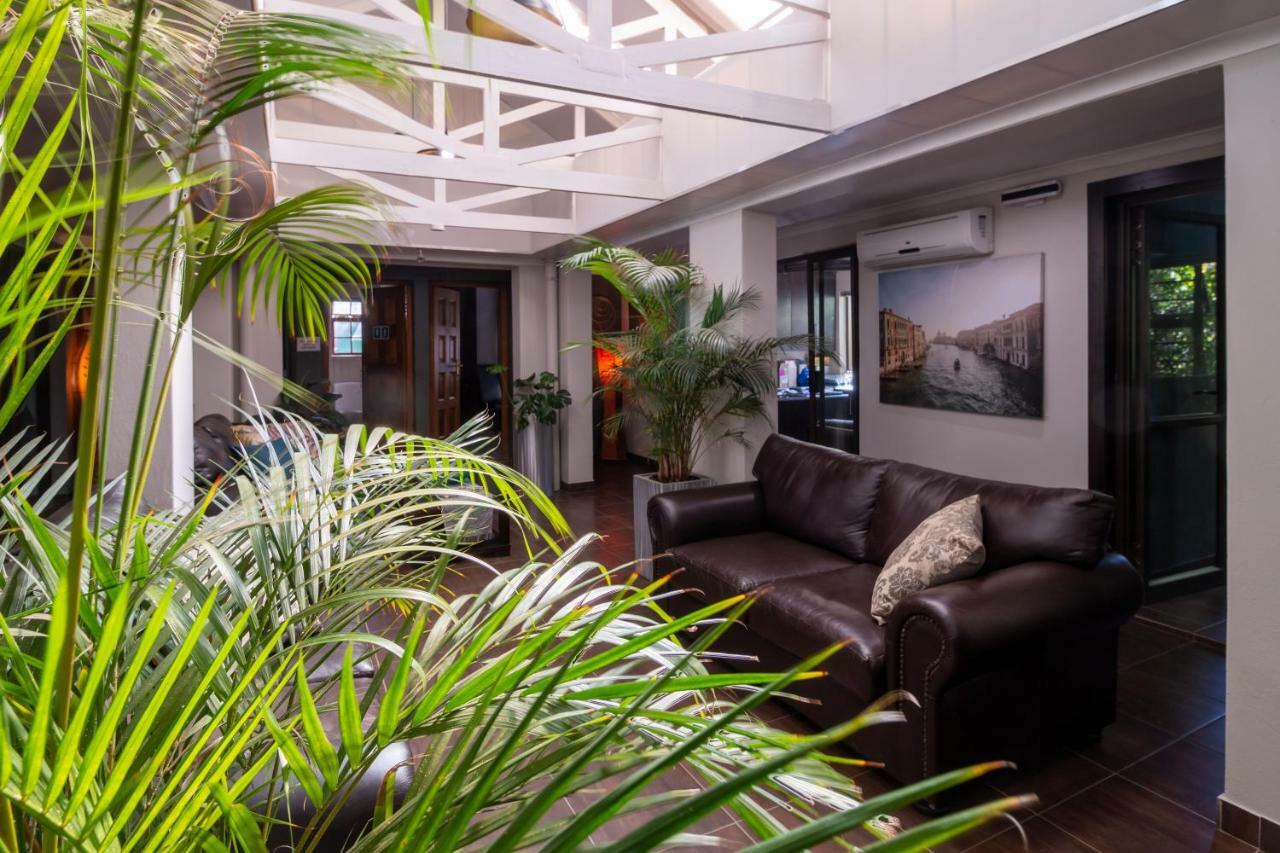 Lala Dene Lodge ブルームフォンテーン エクステリア 写真